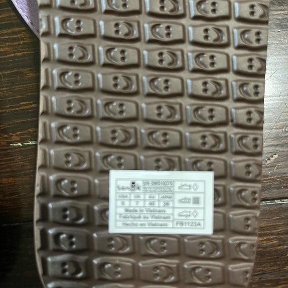 Sanuk new size 9 purple yoga mat flip flops - Picture 3 of 7